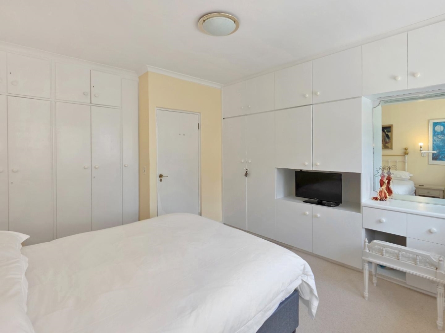 2 Bedroom Property for Sale in Sea Point Western Cape